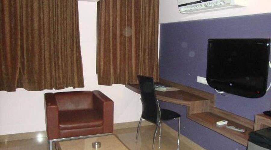 Hotel Lotus, Jalor 4